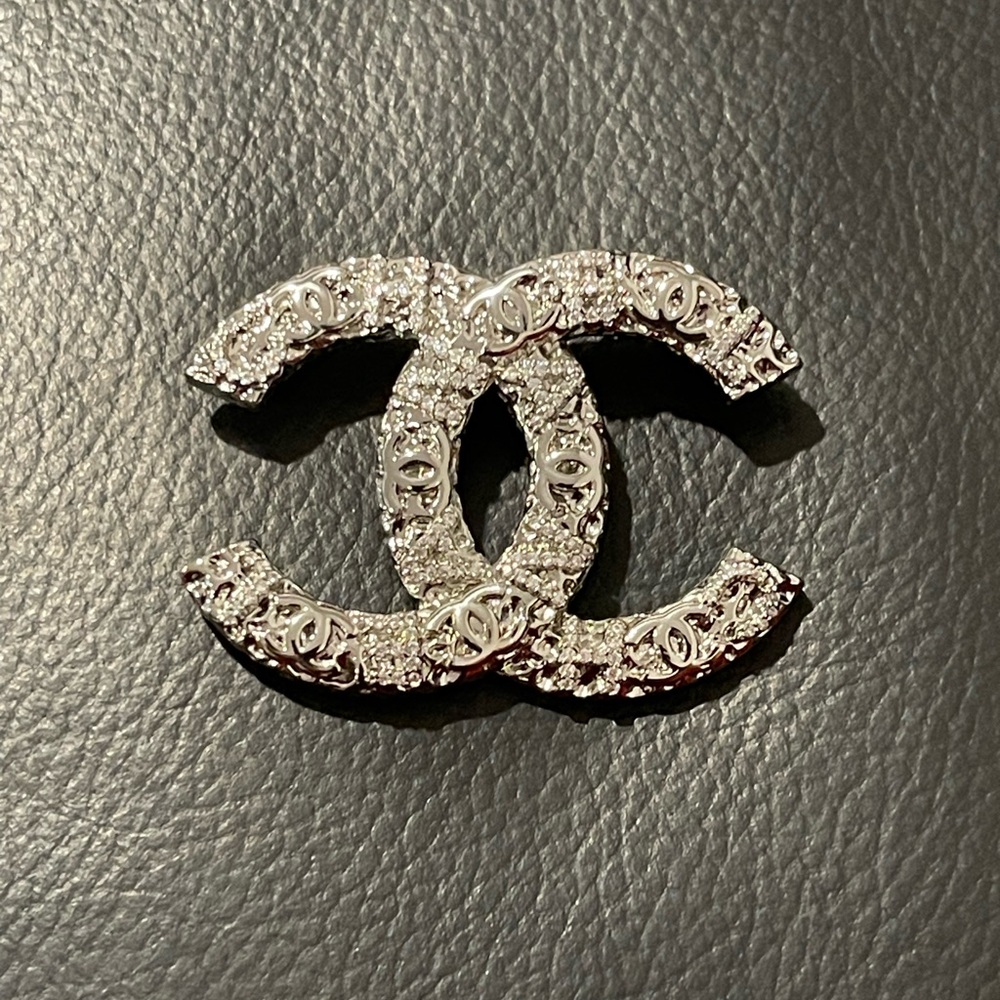 Fashion Jewelry Silver Crystal Logo Brooch